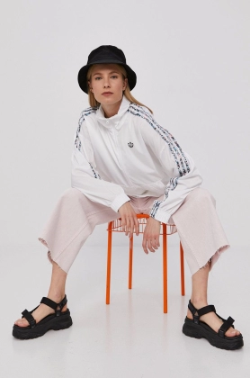 Adidas Originals Geaca GN3106 femei, culoarea alb, de tranzitie