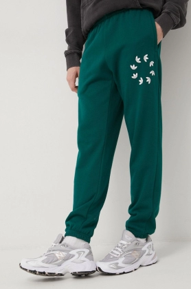 adidas Originals pantaloni de bumbac Adicolor HC4494 barbati, culoarea verde, cu imprimeu