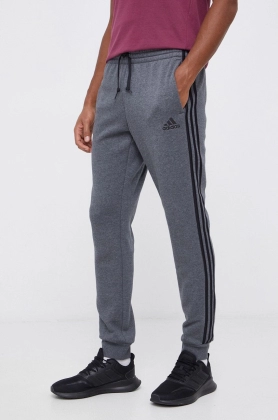 Adidas Pantaloni GK8826 barbati, culoarea gri, cu imprimeu