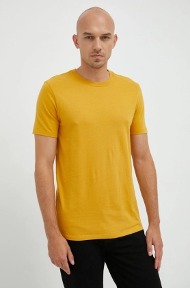 GAP tricou din bumbac culoarea galben, neted