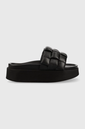 Inuikii slapi de piele Braided Vegan Platform femei, culoarea negru, cu platforma, 70103-120