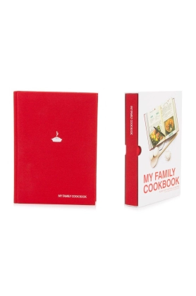 Luckies of London carte de bucate Familly Cook Book