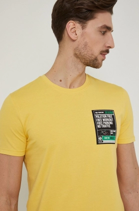 Medicine tricou barbati, culoarea galben, cu imprimeu