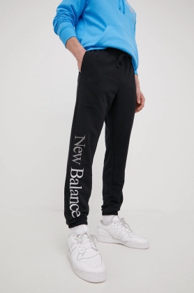 New Balance pantaloni de trening MP21503BK barbati, culoarea negru, cu imprimeu
