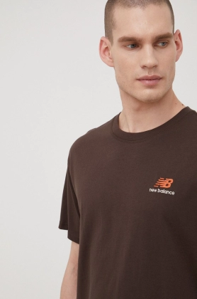 New Balance tricou din bumbac UT21503RHE culoarea maro, cu imprimeu