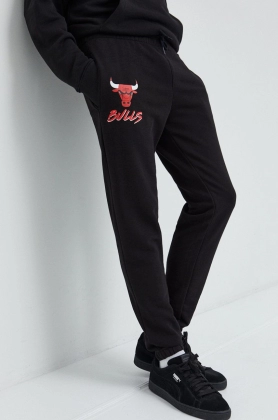 New Era pantaloni de trening barbati, culoarea negru, cu imprimeu