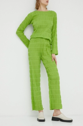 Resume pantaloni femei, culoarea verde
